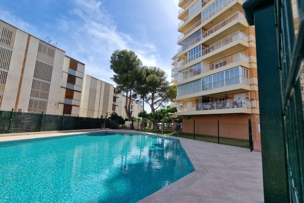 Apartamento 3 Habitaciones Con Piscina Y Vistas Al Mar Benicàssim Екстериор снимка